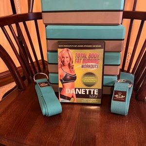 Danette May Total Body Fat Burning Workouts - Teal Fitness Straps